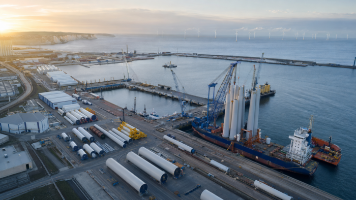 Wirtschaftsdetektei für Sassnitz-Mukran. Ermittlungen bei Ladungsdiebstahl, Abrechnungsbetrug, Industriespionage, Datenabfluss und Compliance-Verstößen.
