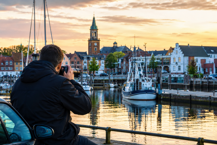  Detektei Varel für Luftfahrt und Industrie: Observationen, OSINT, Background-Checks und Lieferantenprüfungen im Raum Friesland.